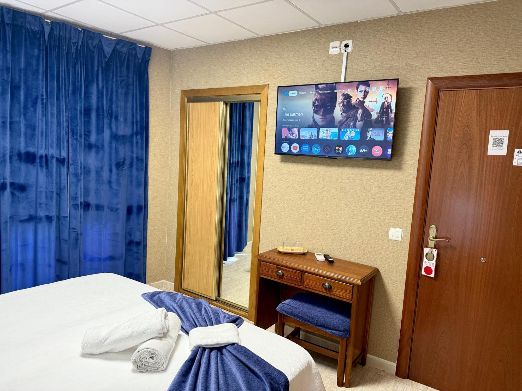 Hotel Sancho โอสปิตาเล็ต เด ลินฟันต์ ภายนอก รูปภาพ