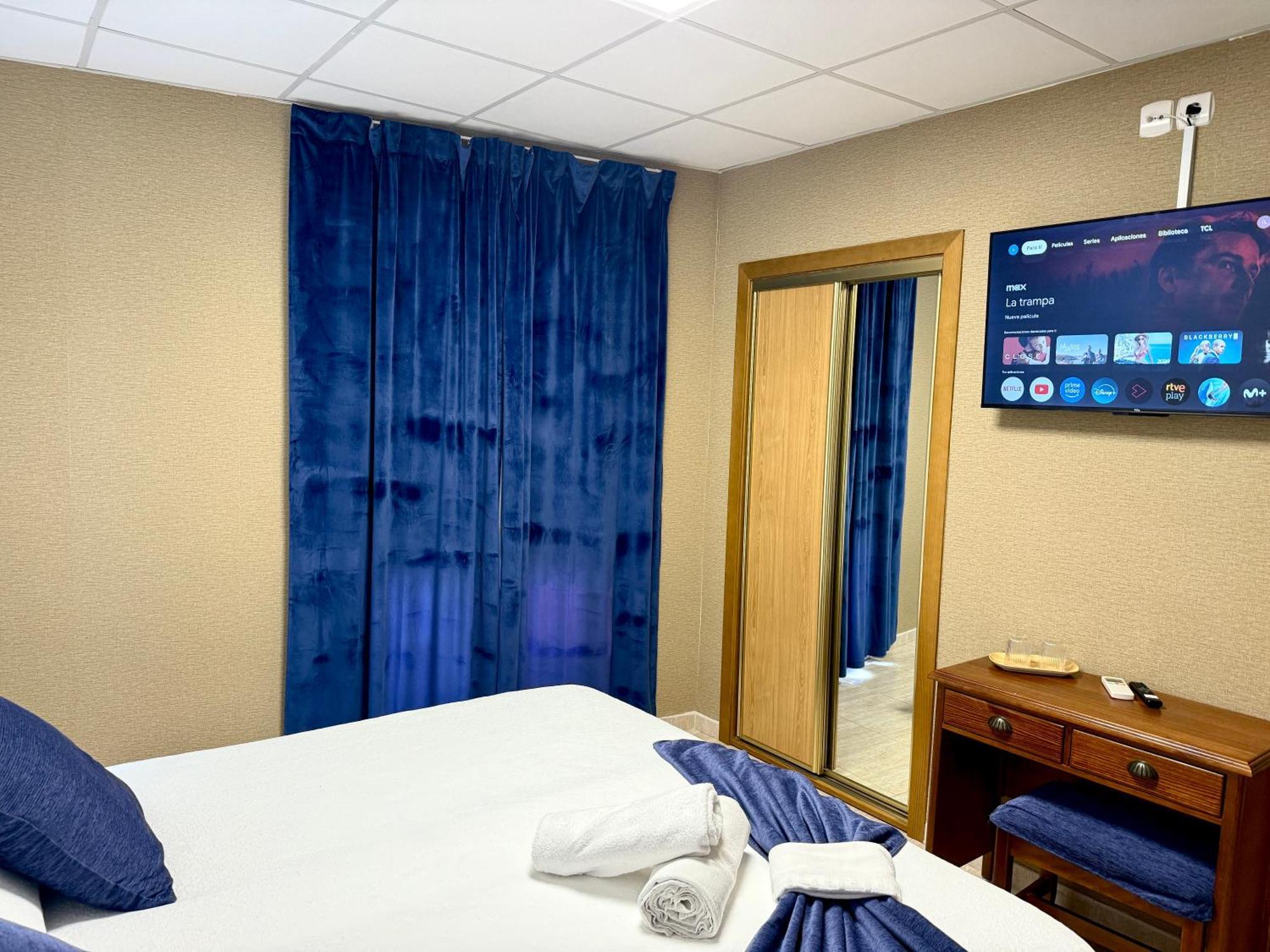 Hotel Sancho โอสปิตาเล็ต เด ลินฟันต์ ภายนอก รูปภาพ