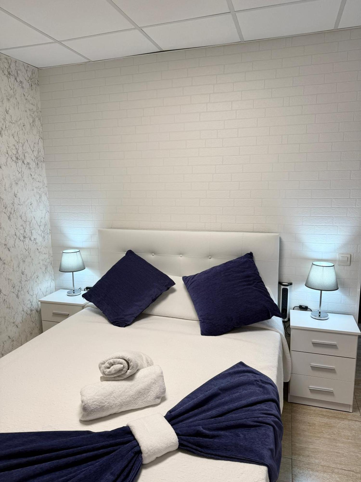 Hotel Sancho โอสปิตาเล็ต เด ลินฟันต์ ภายนอก รูปภาพ