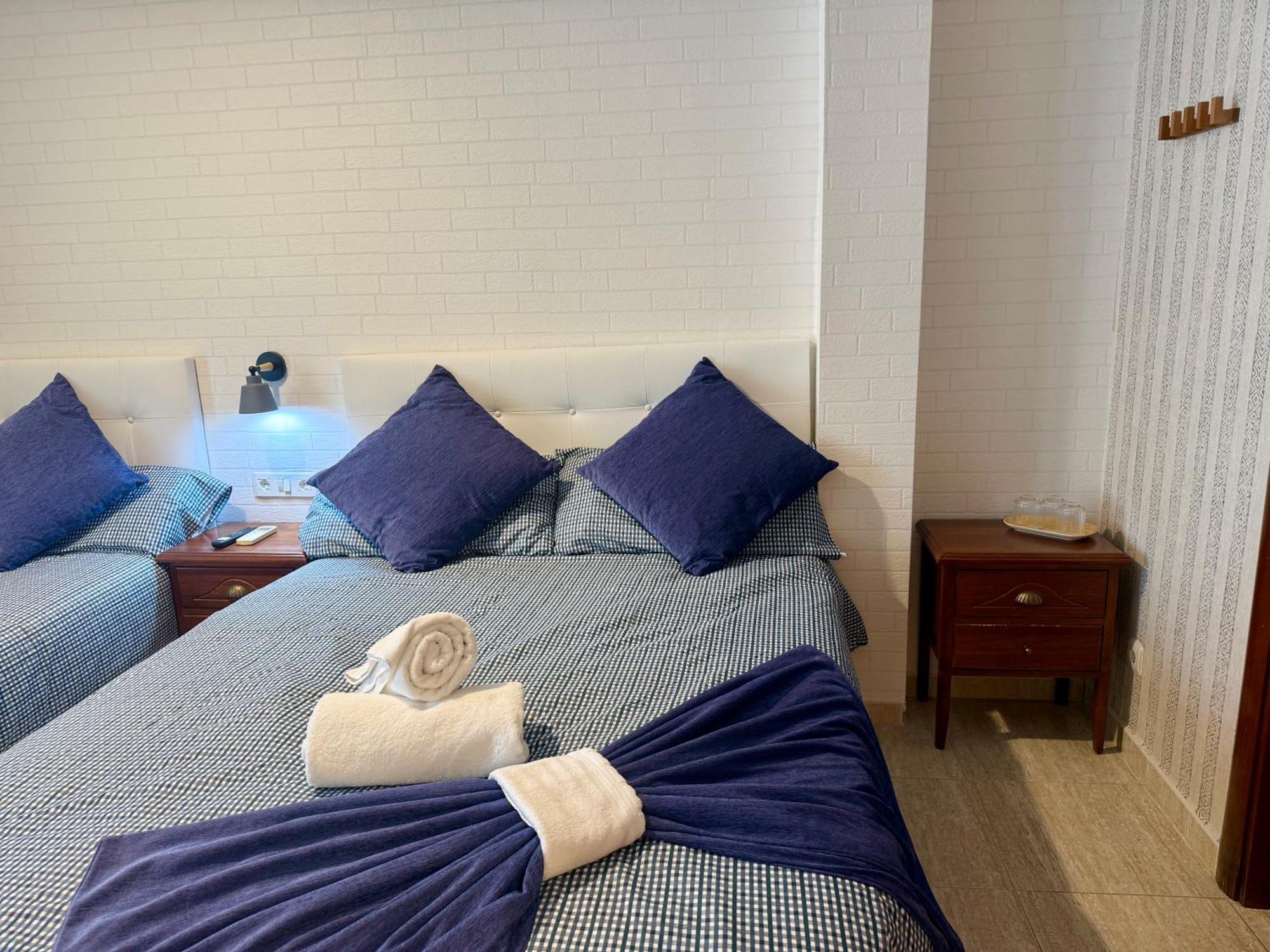 Hotel Sancho โอสปิตาเล็ต เด ลินฟันต์ ภายนอก รูปภาพ